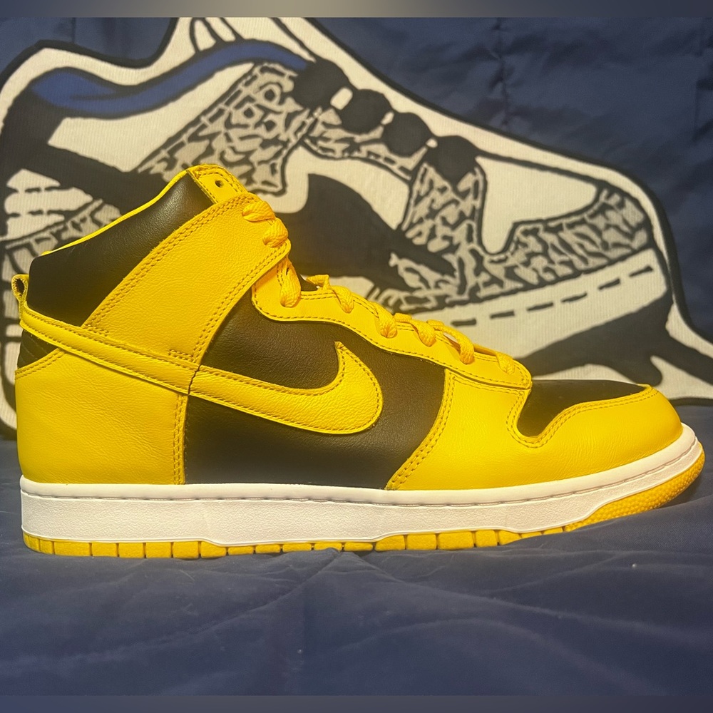AUTHENTIC NIKE DUNK HIGH SP Black/Varsity Maize Size 12